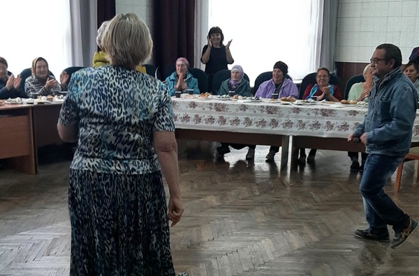 «Живите в радости до глубокой старости!»