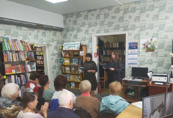 Музыкально-поэтическая гостиная «Пусть будет теплой осень жизни!»