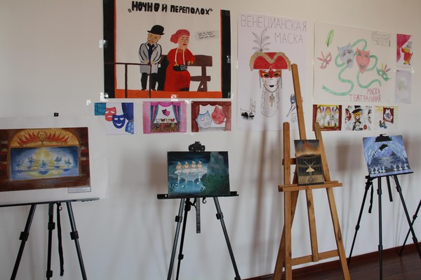 Литературно-музыкальный вечер «Муз сочетания, колонн, теней, огней»
