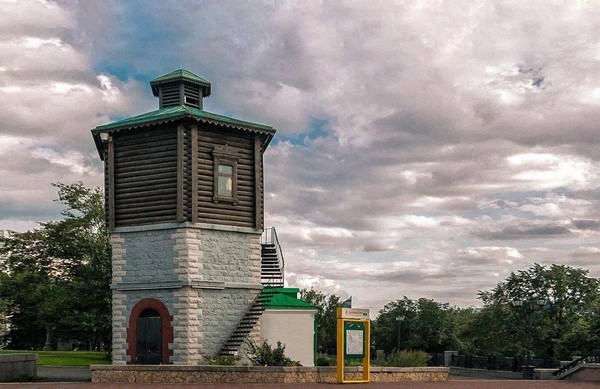 Обзорная экскурсия по башне на Плотинке