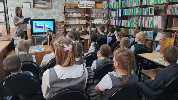 Историческая зарисовка «Четыре цвета Белгородского единства»