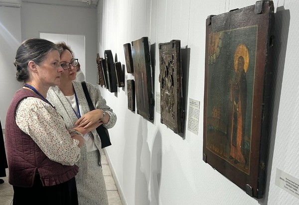 Экскурсия по выставке «Под покровом святителя Николая»