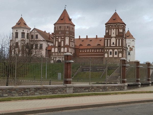 В Несвижский и Мирский замки — с билетами