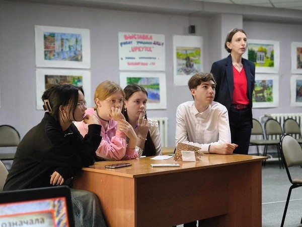 Тематический вечер «Минувших лет живая память»