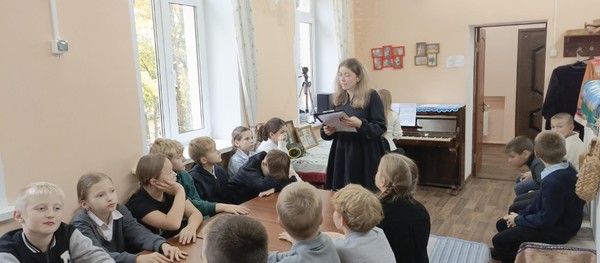 О Русь, малиновое поле
