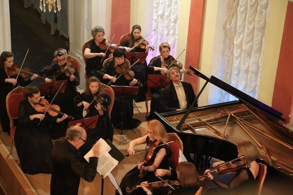 Концерт Камерного оркестра Вологодской филармонии и Евгения Михайлова