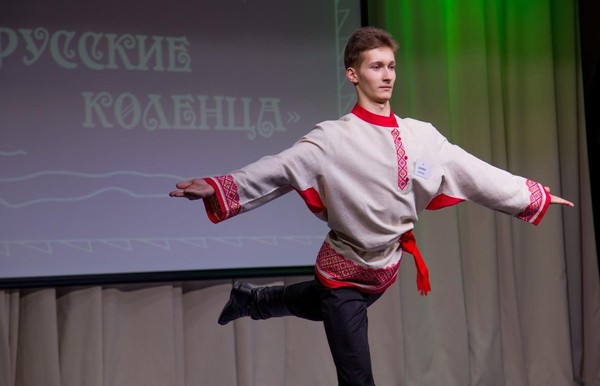 Конкурс сольных исполнителей «Русские коленца»