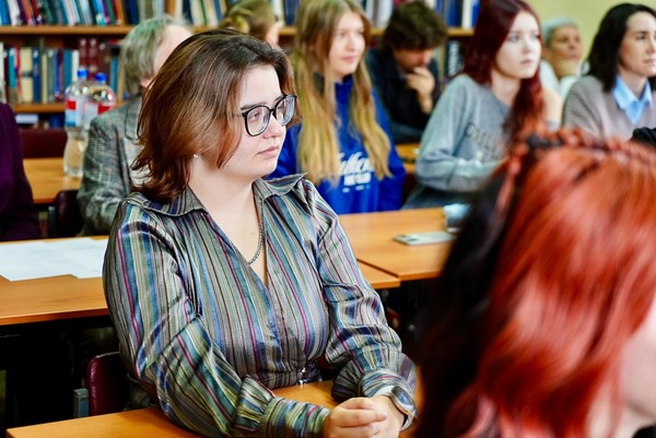 Лекция «Ты в мире – перстень золотой, а я – алмаз на нем»