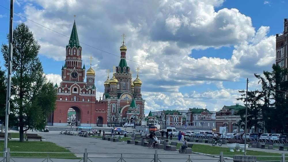 Берег и город