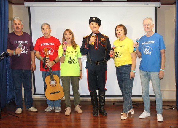 Концерт литературно-музыкальной группы «Родник»