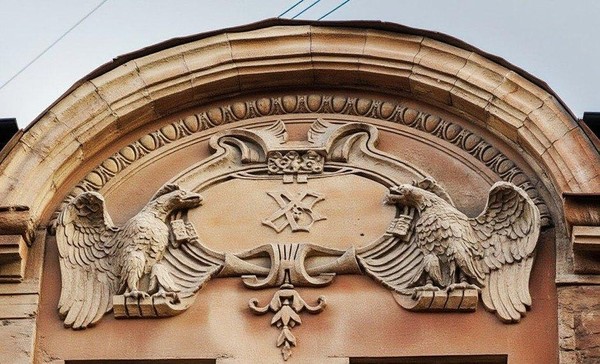 Камни, народы, фасады: модерн Петроградской стороны