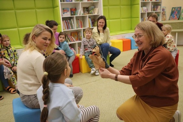 Цикл занятий «С книжкиным теплом под маминым крылом»
