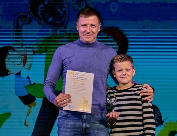 V ГОРОДСКОЙ ФЕСТИВАЛЬ ВИДЕОРОЛИКОВ И ФОТОГРАФИЙ «ПАПА МОЖЕТ ВСЕ..»