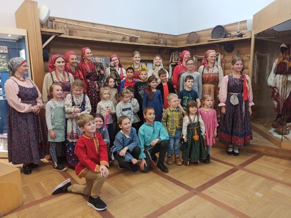 Презентация курса «Русский костюм» Детского музейного центра