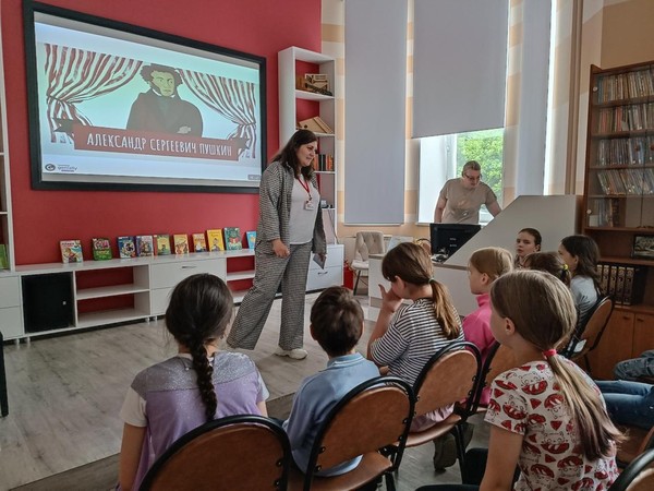 «Лучом лицейских ясных дней»: литературный час об одноклассниках А.С.Пушкина