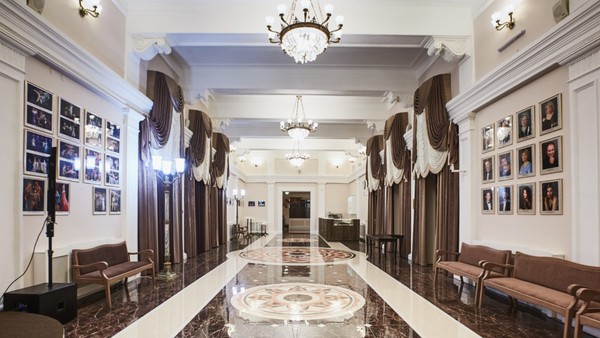 Театр. Закулисье