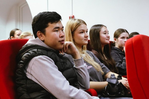 ПРОФОРИЕНТАЦИОННЫЙ ПРОЕКТ «МЫ ОТКРЫВАЕМ ДВЕРИ, ЧТОБЫ ВЫ ОТКРЫЛИ НАС!»