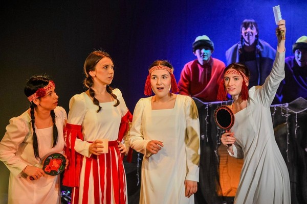 Спектакль «Серебряное копытце»