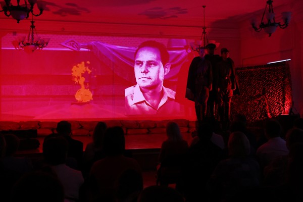 Поэтический спектакль «Нет, память сердца не остынет!»