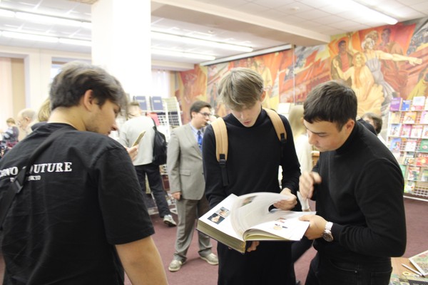 Более 1500 сказочных изданий на одной выставке представят во Дворце книги