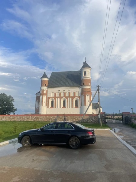 Трансфер из Минска в Гродно с заездом в Лидский замок и Мурованку