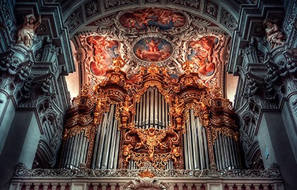 Старинный орган при свечах. Великая классика: Бах и Моцарт