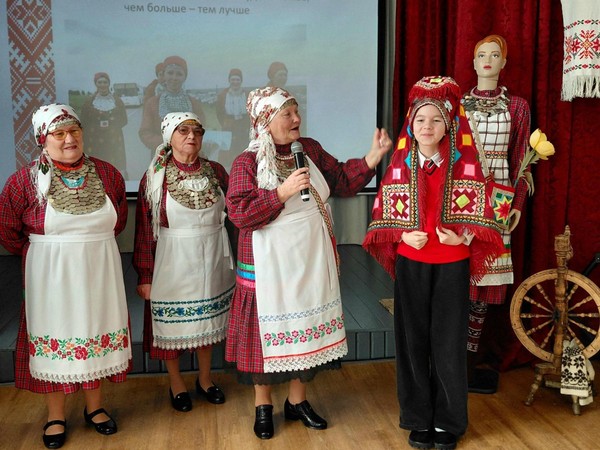 Фольклорный осенний праздник «Капустные посиделки»