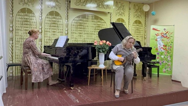 Концерт «В золотых огнях осенних вечеров»