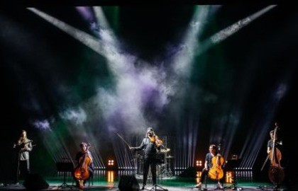 Atomic Cellos. Рок-хиты на виолончелях при свечах