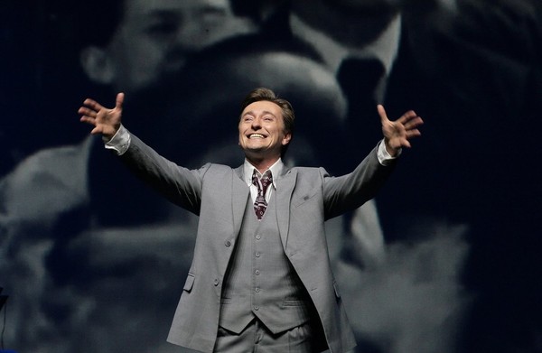 Сергей Безруков