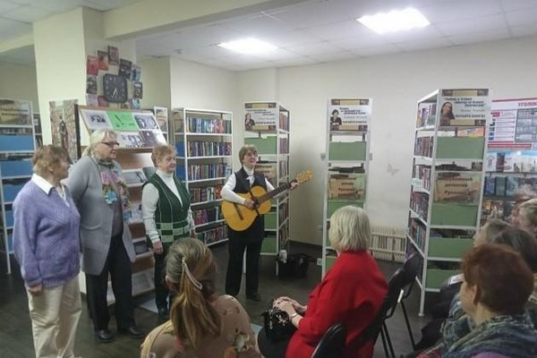 Литературно-музыкальная гостиная «Есенин в наших сердцах»
