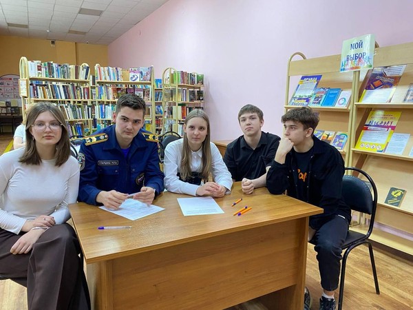 Литературный час «Город жил. Город сражался. Город победил!»