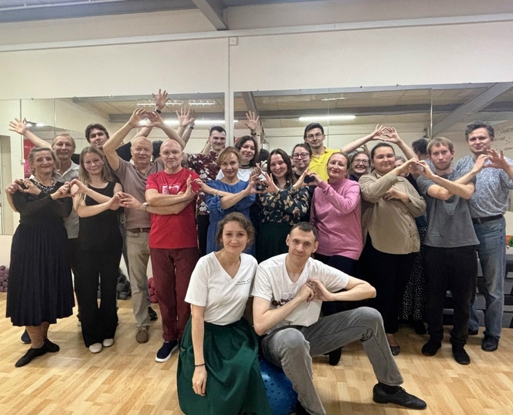 Первое регулярное занятие по кросс-степ вальсу (начинающая группа)