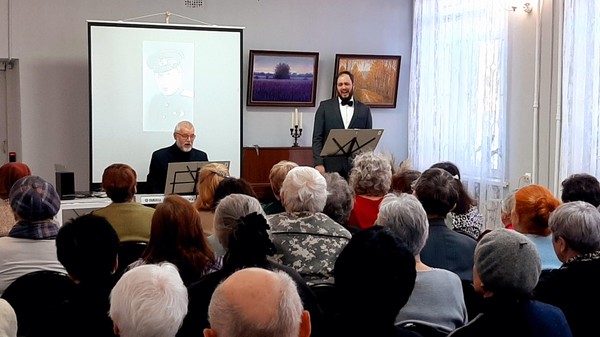 Творческий вечер Евгения Хмары
