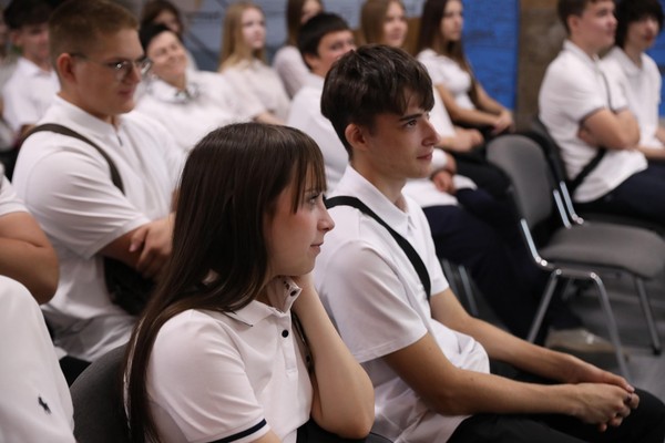 Фестиваль «Слово-на-Дону»: Встреча с Сашей Николаенко «Женщина в современной литературе»