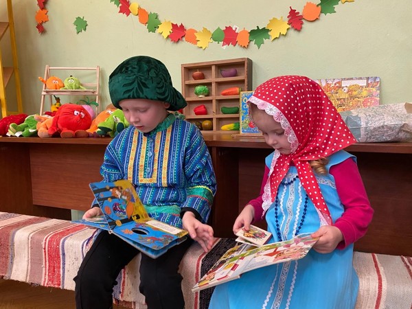Познавательная программа «Спелых яблок аромат»