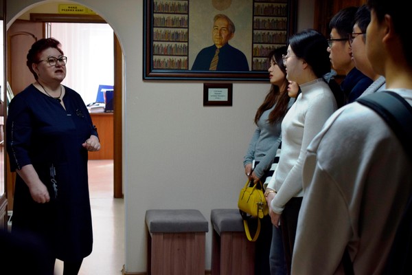 Экскурсия – портрет «Портрет в книжном интерьере» ко дню памяти Л. С. Полевого