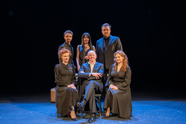 Женщины