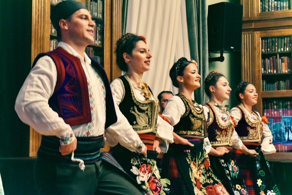 Концерт сербской песни и танцев