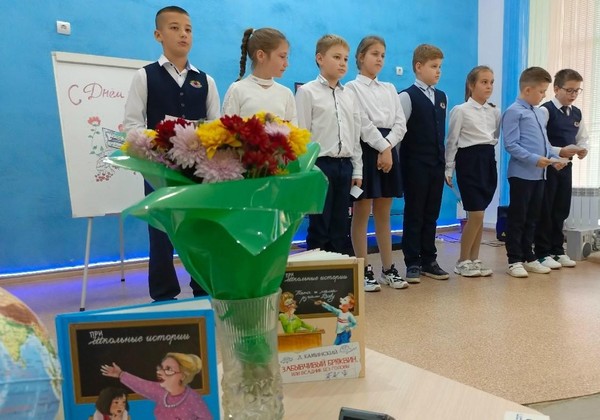 О профессиях разных, нужных и важных: учитель