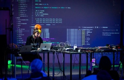Живой код: от алгоритма к искусству. Лекция и лайвкодинг перформанс на ORCA