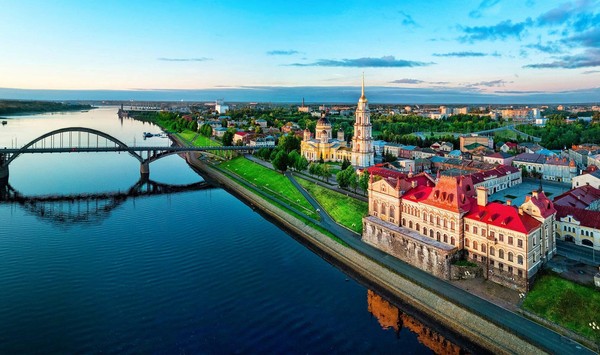 Общегородской конкурс чтецов «Вдохновленная Рыбинском»