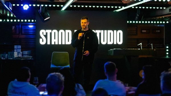 Premium Stand-up