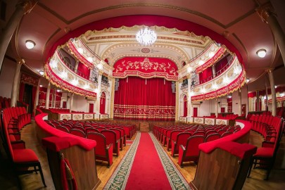 В ритме традиций