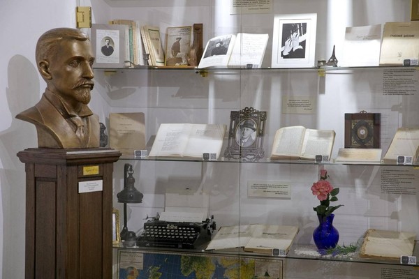 Беседа «Тёмные аллеи Бунина: лабиринт любви и памяти»