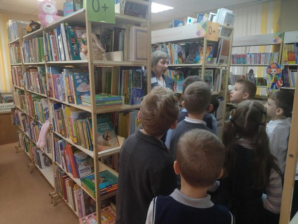 Экскурсия по библиотеке «Тайны книжного города»