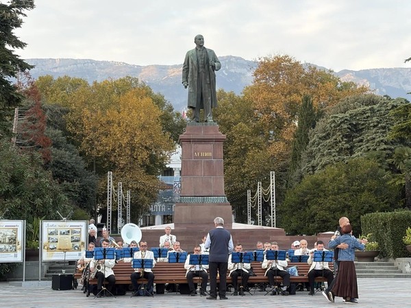 Концерт-бал на Набережной Ялты