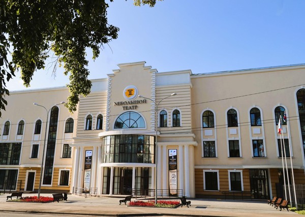 Экскурсия по Neбольшому театру