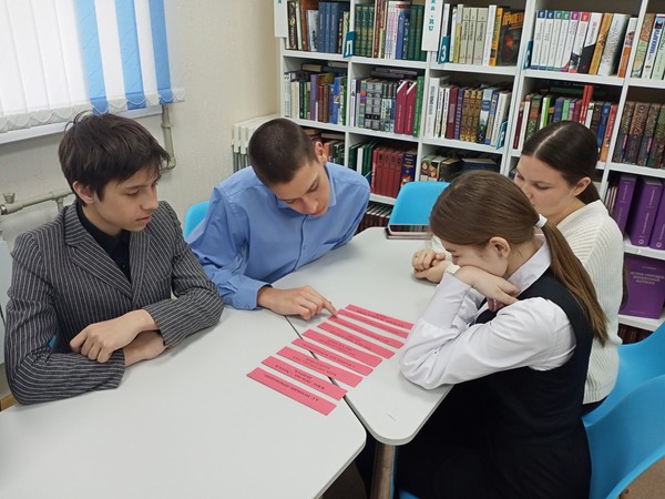 Программа «О чём шепчет век серебряный: читаем Александра Блока»