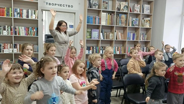 Познавательно-игровой час «Детство – это мы!»